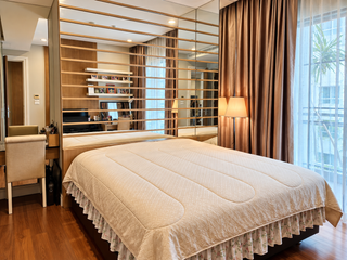 For sale 2 bedrooms condo in Khlong Toei, Bangkok