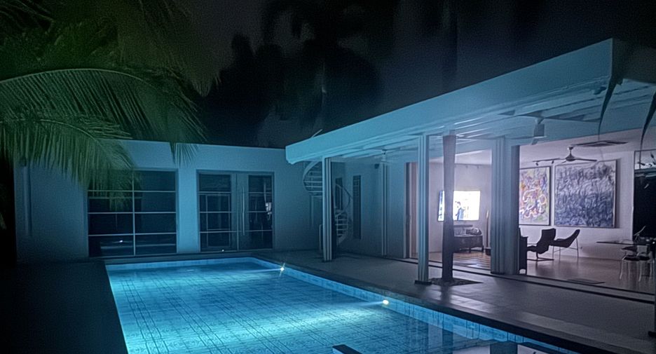 For sale 3 bedrooms villa in Mueang Phuket, Phuket