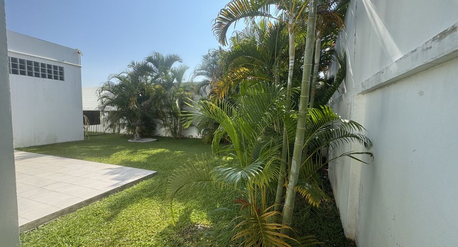 For sale 3 bedrooms villa in Mueang Phuket, Phuket