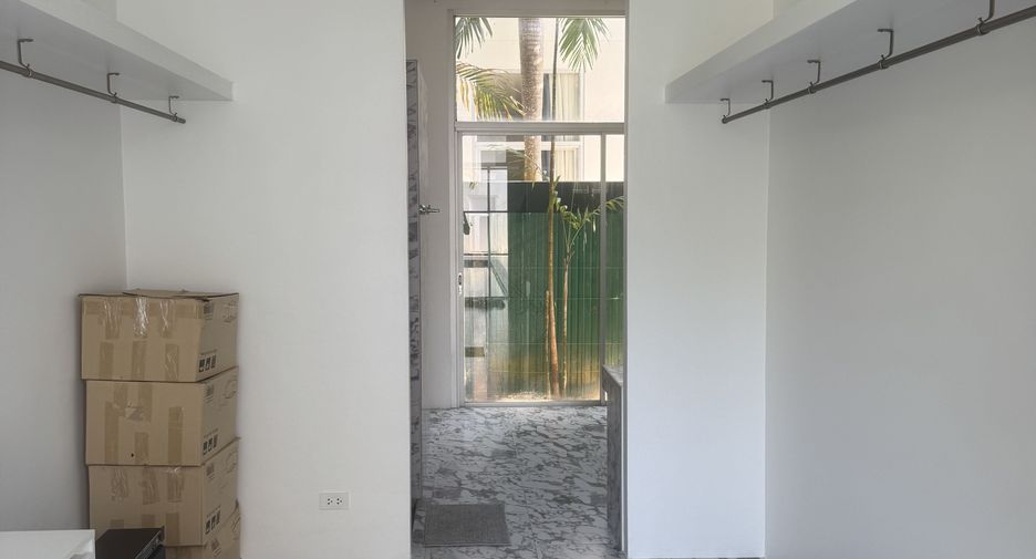 For sale 3 bedrooms villa in Mueang Phuket, Phuket