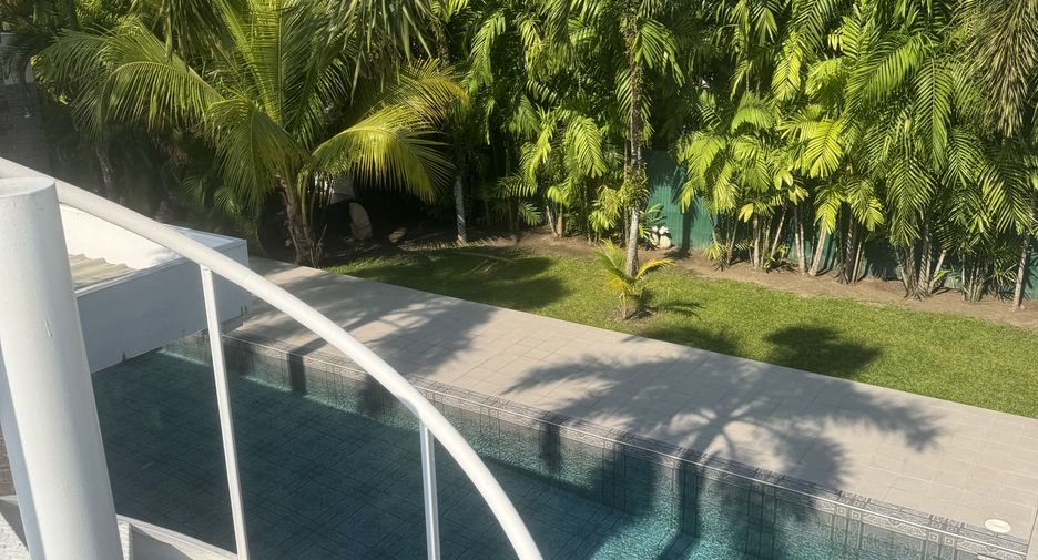 For sale 3 bedrooms villa in Mueang Phuket, Phuket