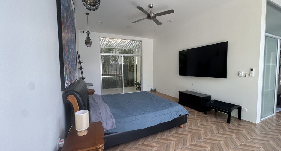 For sale 3 bedrooms villa in Mueang Phuket, Phuket