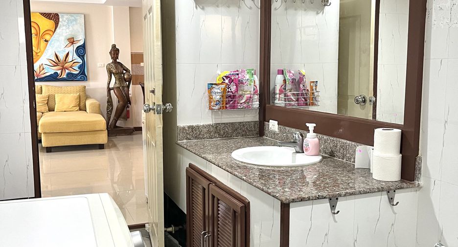 For sale 2 bedrooms condo in Mueang Phuket, Phuket