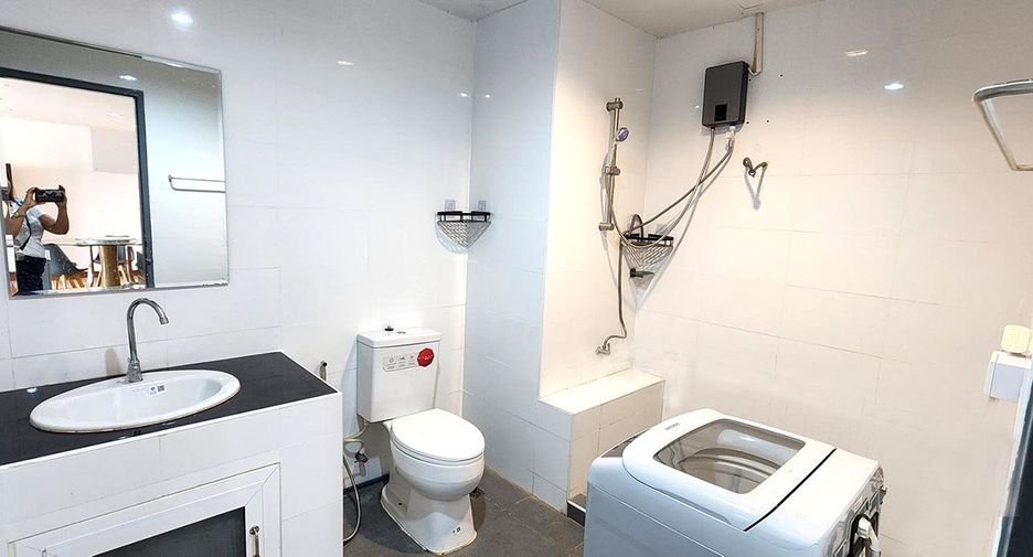 For sale 2 bedrooms condo in Khlong San, Bangkok