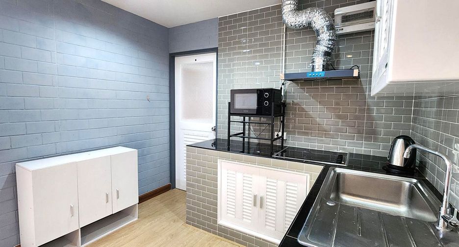 For sale 2 bedrooms condo in Khlong San, Bangkok