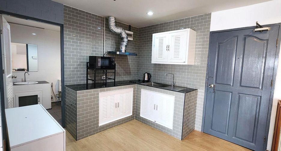 For sale 2 bedrooms condo in Khlong San, Bangkok