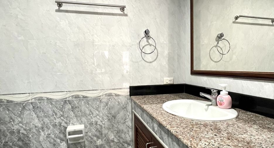 For sale 2 bedrooms condo in Mueang Phuket, Phuket
