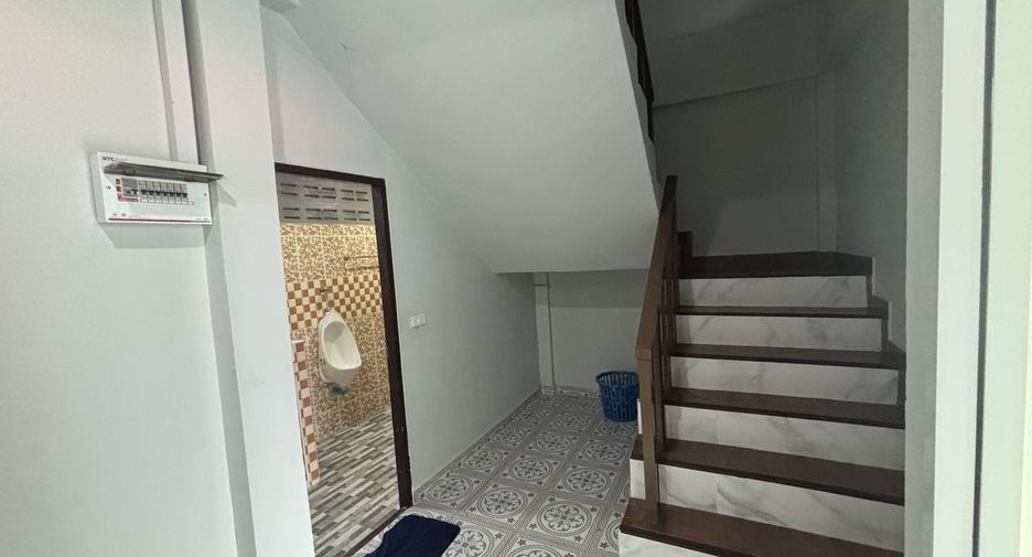 For rent 3 bedrooms house in East Pattaya, Pattaya