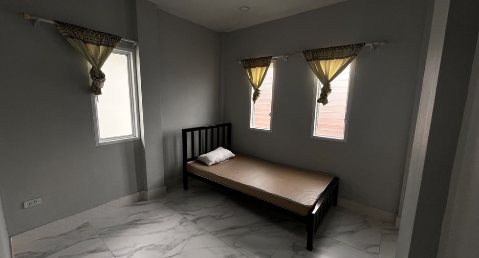 For rent 3 bedrooms house in East Pattaya, Pattaya