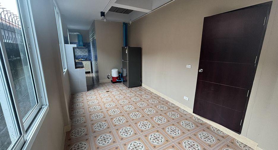 For rent 3 bedrooms house in East Pattaya, Pattaya