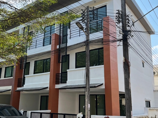 出租 3 卧室 联排别墅 在 Phuket Town, 普吉