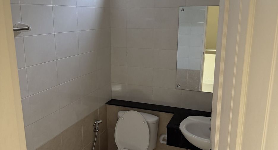 For rent 3 bedrooms townhouse in Mueang Phuket, Phuket