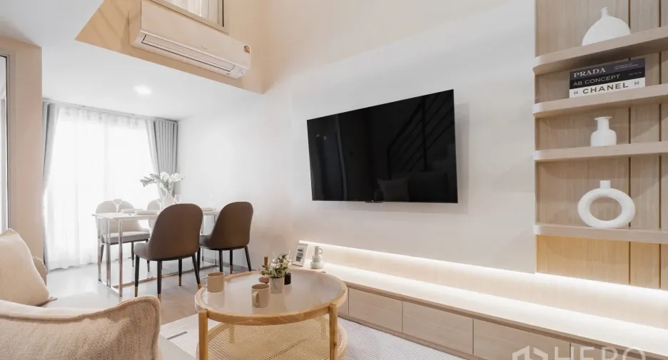 For rent 2 bedrooms condo in Bang Rak, Bangkok
