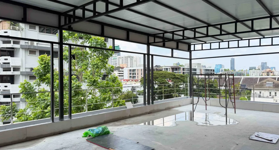 For rent retail Space in Watthana, Bangkok