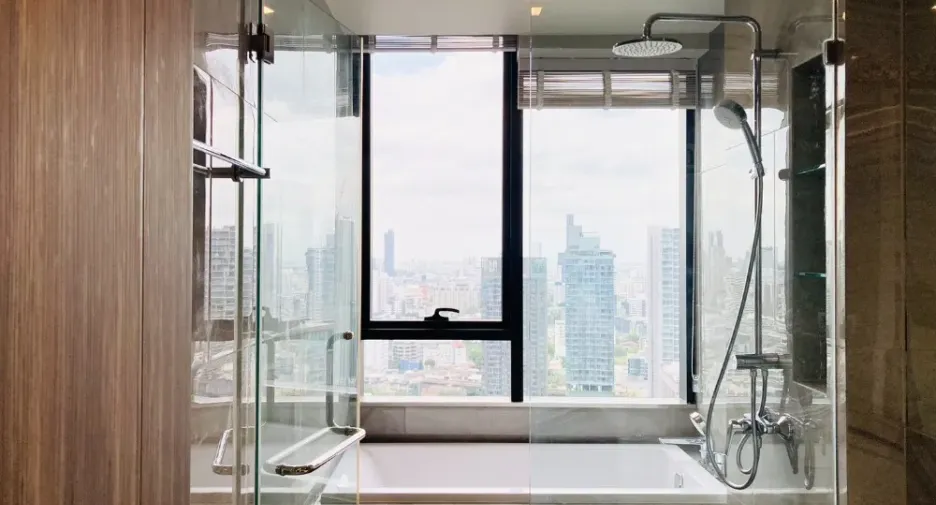For rent 1 bed condo in Khlong Toei, Bangkok