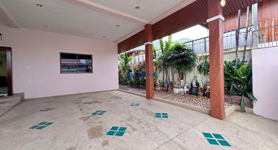 For rent and for sale 4 bedrooms house in East Pattaya, Pattaya