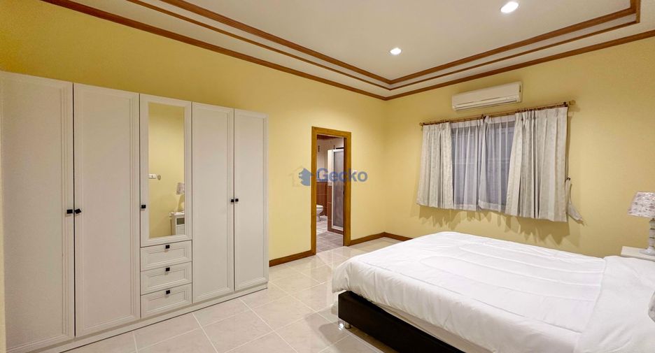 For rent and for sale 4 bedrooms house in East Pattaya, Pattaya