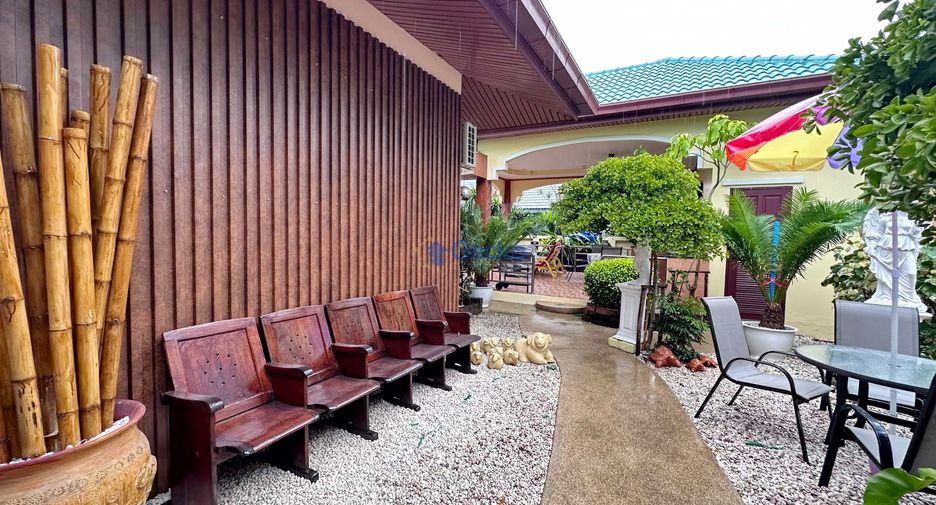 For rent and for sale 4 bedrooms house in East Pattaya, Pattaya