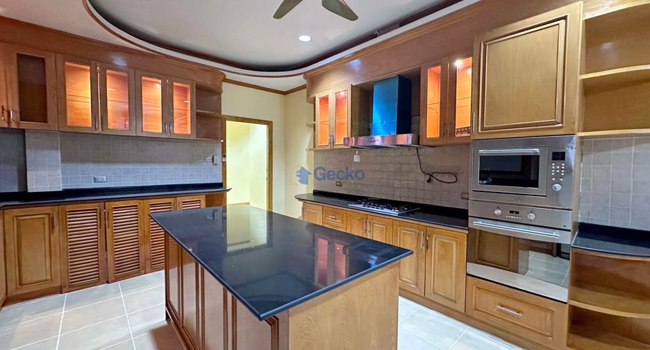 For rent and for sale 4 bedrooms house in East Pattaya, Pattaya
