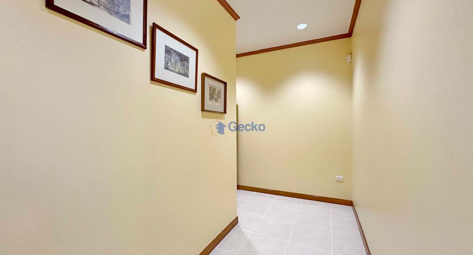 For rent and for sale 4 bedrooms house in East Pattaya, Pattaya