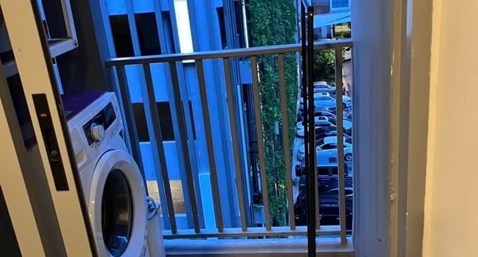 For sale 1 bed condo in Watthana, Bangkok