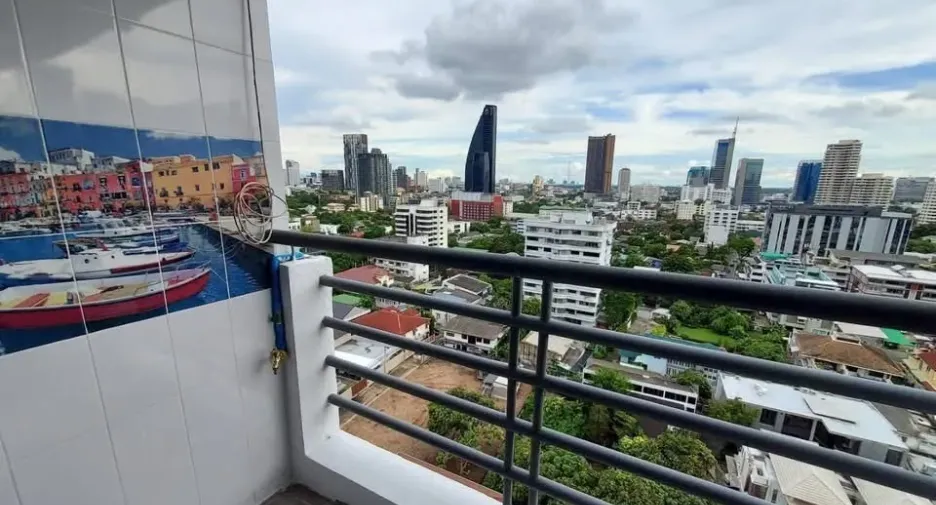 For sale and for rent 2 bedrooms condo in Khlong Toei, Bangkok