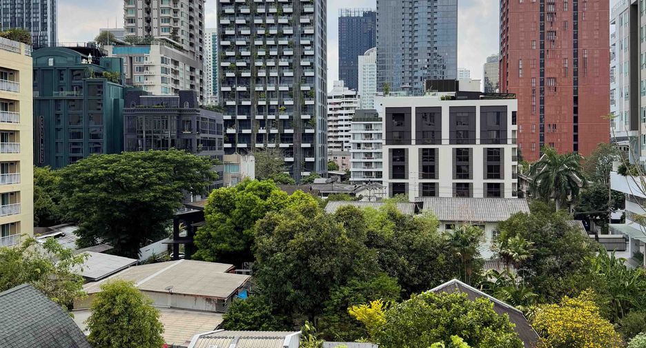 For rent retail Space in Watthana, Bangkok