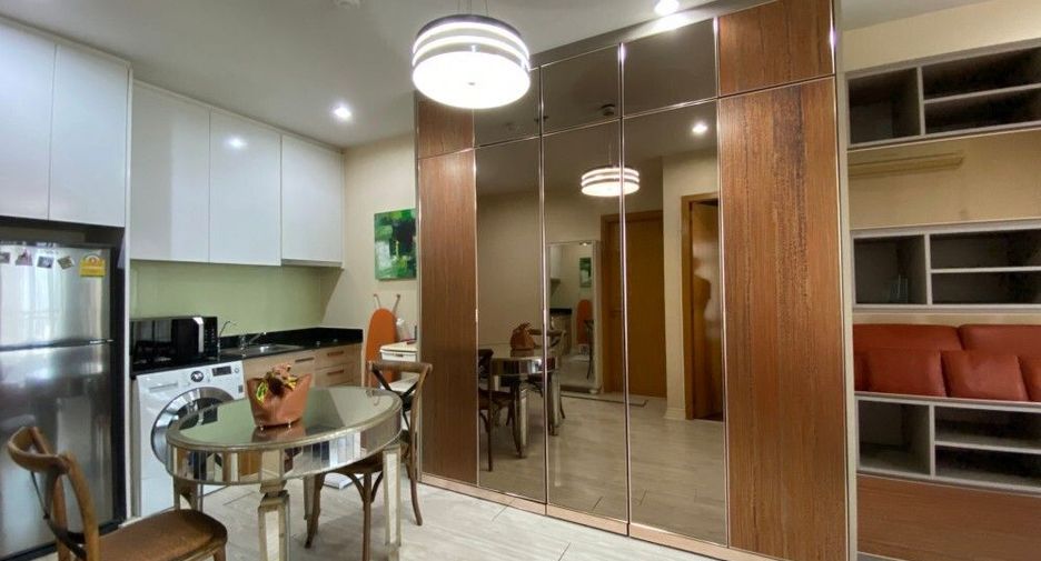 For rent 1 bed condo in Watthana, Bangkok