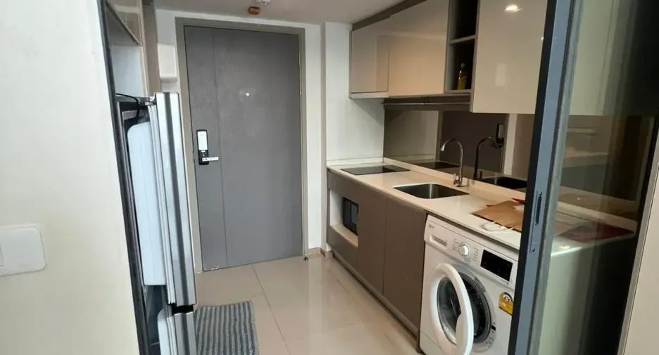 For rent 1 bed condo in Huai Khwang, Bangkok