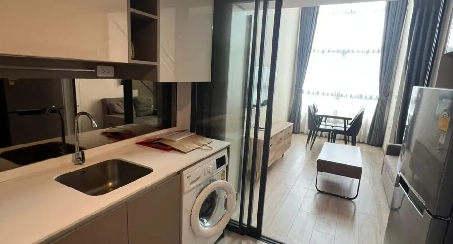 For rent 1 bed condo in Huai Khwang, Bangkok