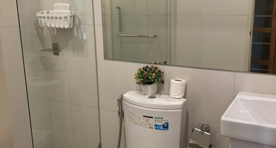 For rent 1 bed condo in Watthana, Bangkok