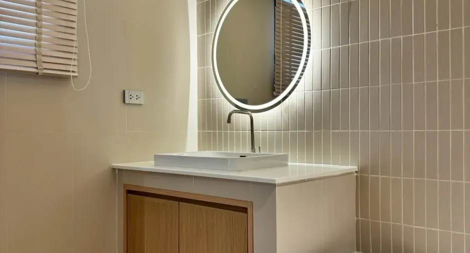 À louer 2 chambres condo à Khlong Toei, Bangkok