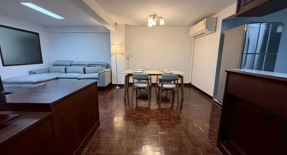 À louer 2 chambres condo à Khlong Toei, Bangkok
