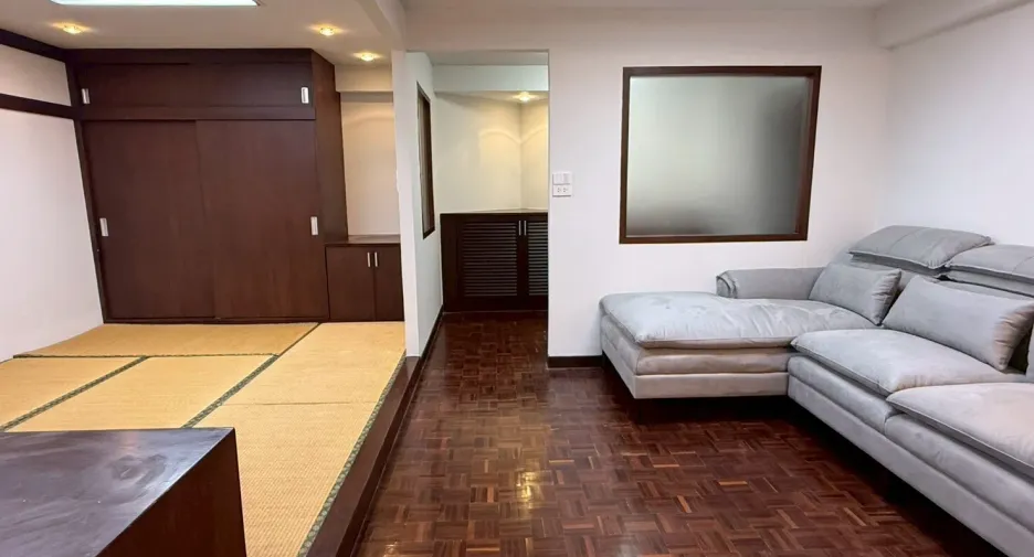 À louer 2 chambres condo à Khlong Toei, Bangkok