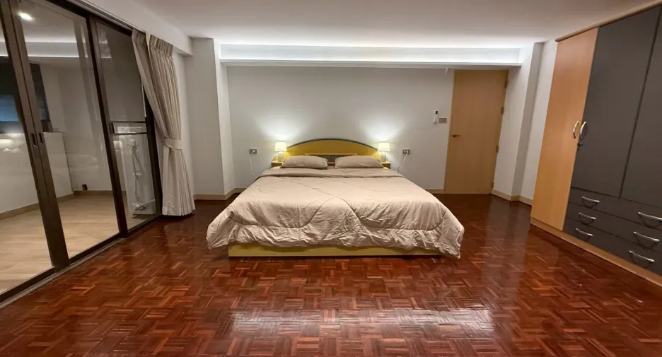 À louer 3 chambres condo à Khlong Toei, Bangkok