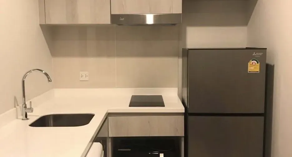 For rent 1 bed condo in Pathum Wan, Bangkok