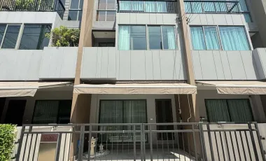 Haus zur Miete mit 3 Zimmer in Saphan Sung, Bangkok