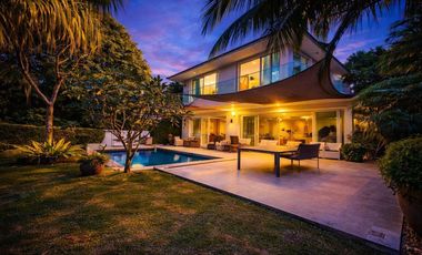 Villa en alquiler de 3 habitaciones en Mueang Phuket, Phuket