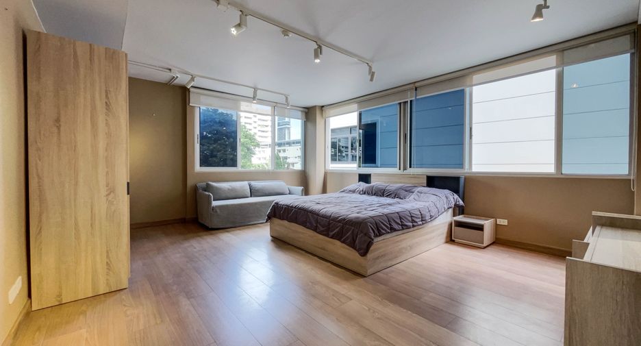 For sale 3 bedrooms condo in Sathon, Bangkok