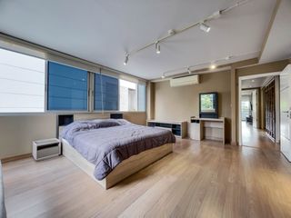 For sale 3 bedrooms condo in Sathon, Bangkok