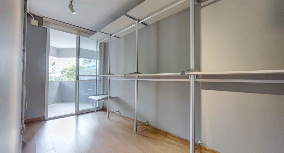 For sale 3 bedrooms condo in Sathon, Bangkok