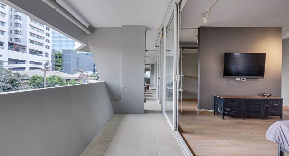 For sale 3 bedrooms condo in Sathon, Bangkok