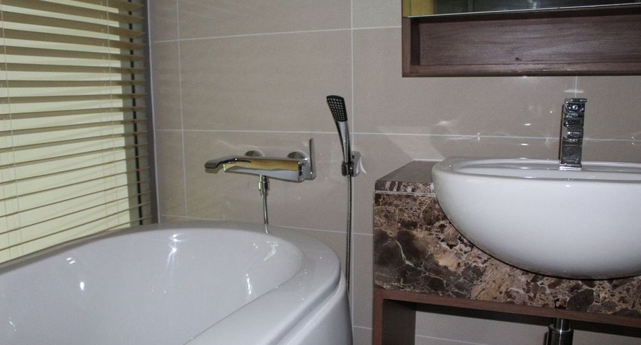 For rent 1 bed condo in Watthana, Bangkok