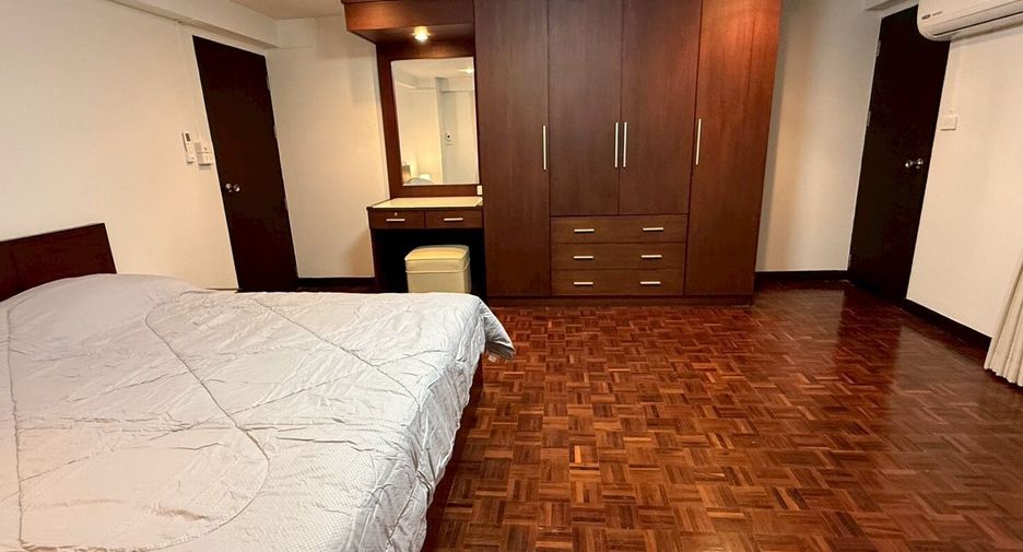 À louer 3 chambres condo à Khlong Toei, Bangkok