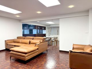 For rent 3 bedrooms condo in Khlong Toei, Bangkok