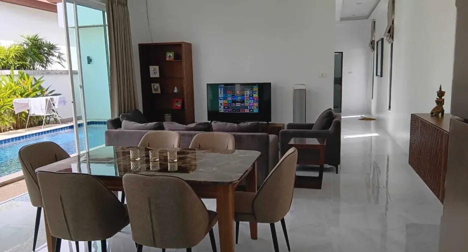 For rent 3 bedrooms villa in Mueang Phuket, Phuket