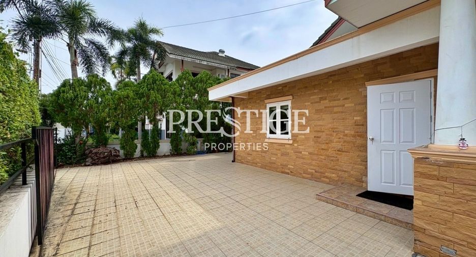 For sale 4 bedrooms house in Huay Yai, Pattaya