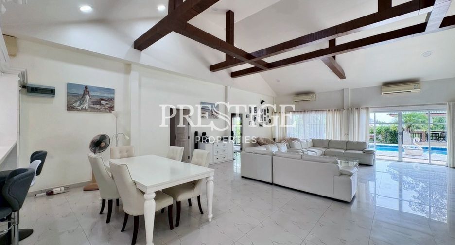 For sale 4 bedrooms house in Huay Yai, Pattaya
