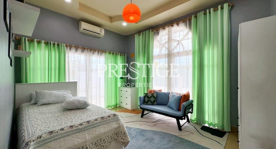 For sale 4 bedrooms house in Huay Yai, Pattaya