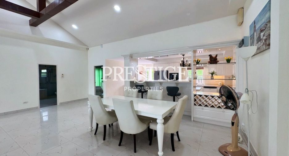 For sale 4 bedrooms house in Huay Yai, Pattaya